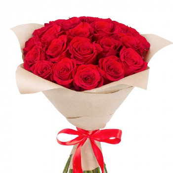 Red roses in kraft paper 50 cm